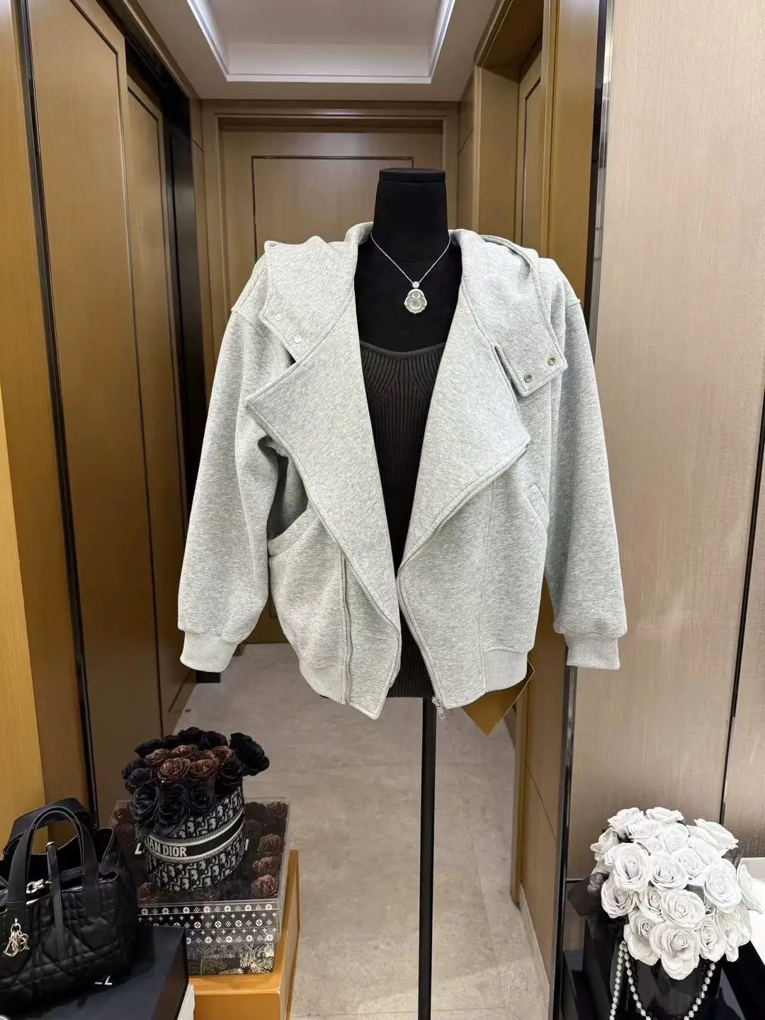 

Design Zipper Hooded Cardigan Sportswear Women's Jacket Spring And Autumn 2025 New Korean Coat Flip Collar Casual Top