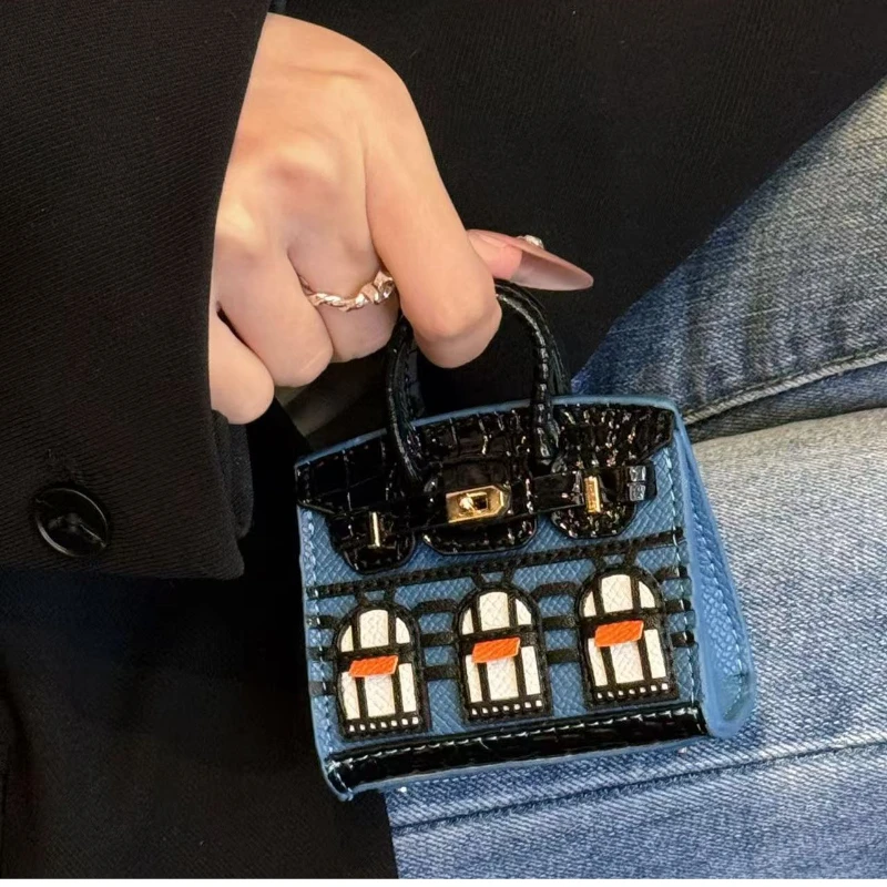 Hot Sale! 2025 New Cute Mini House-Shaped Charm with Window Design - Car Keychain, Earphone Pouch & Coin Purse