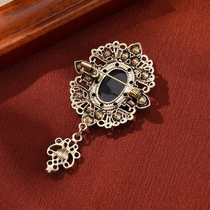 بروش قلادة على شكل رأس تجميل جديد، بروش إكسسوار مرصع بالألماس على طراز المحكمة الأوروبية والأمريكية القديمة