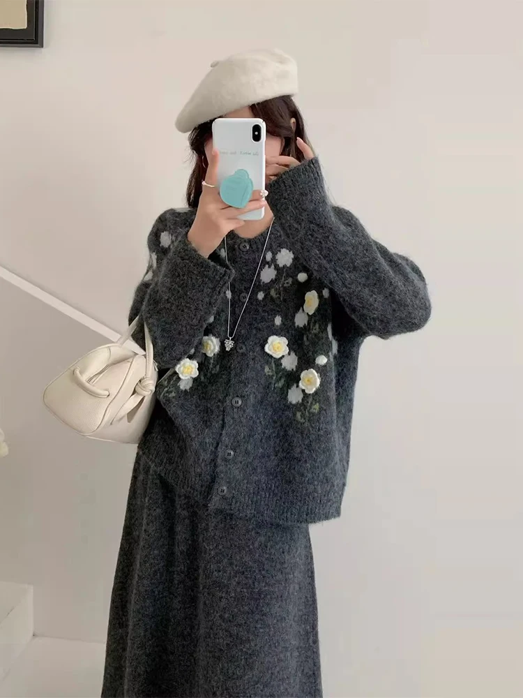 

Шикарный осенний мягкий элегантный свитер с цветочной вышивкой, трикотажная юбка с высокой талией, женский ансамбль Faion