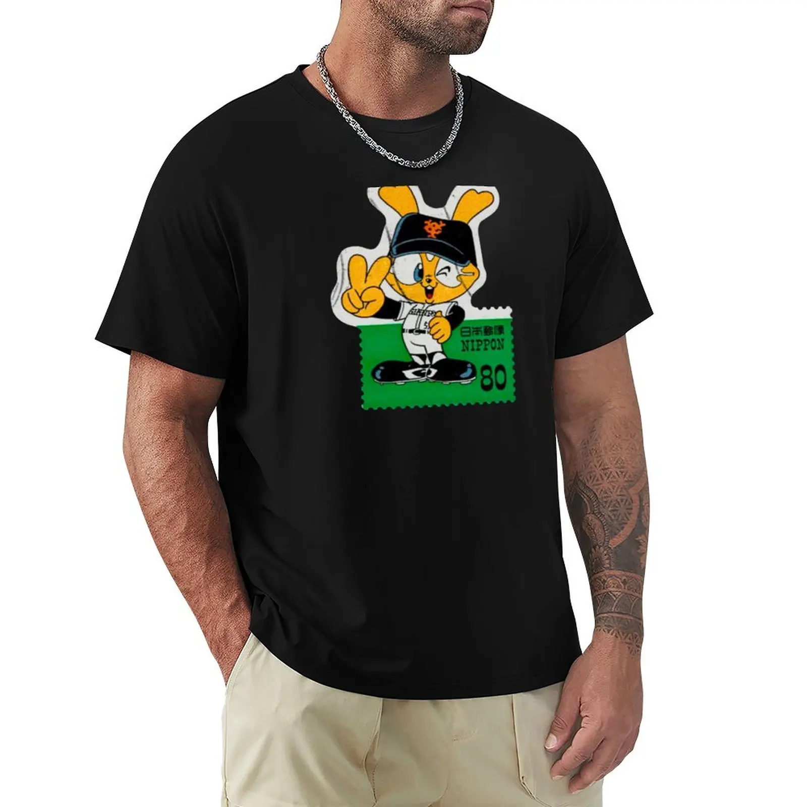 

Yomiuri Giants logo stamp style T-Shirt Plus Size Comfort Fit Tee