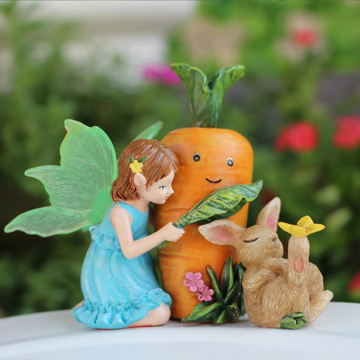

Glow-in-the-Dark Fairy Rabbit Statue - Resin Garden Decor for Lawn