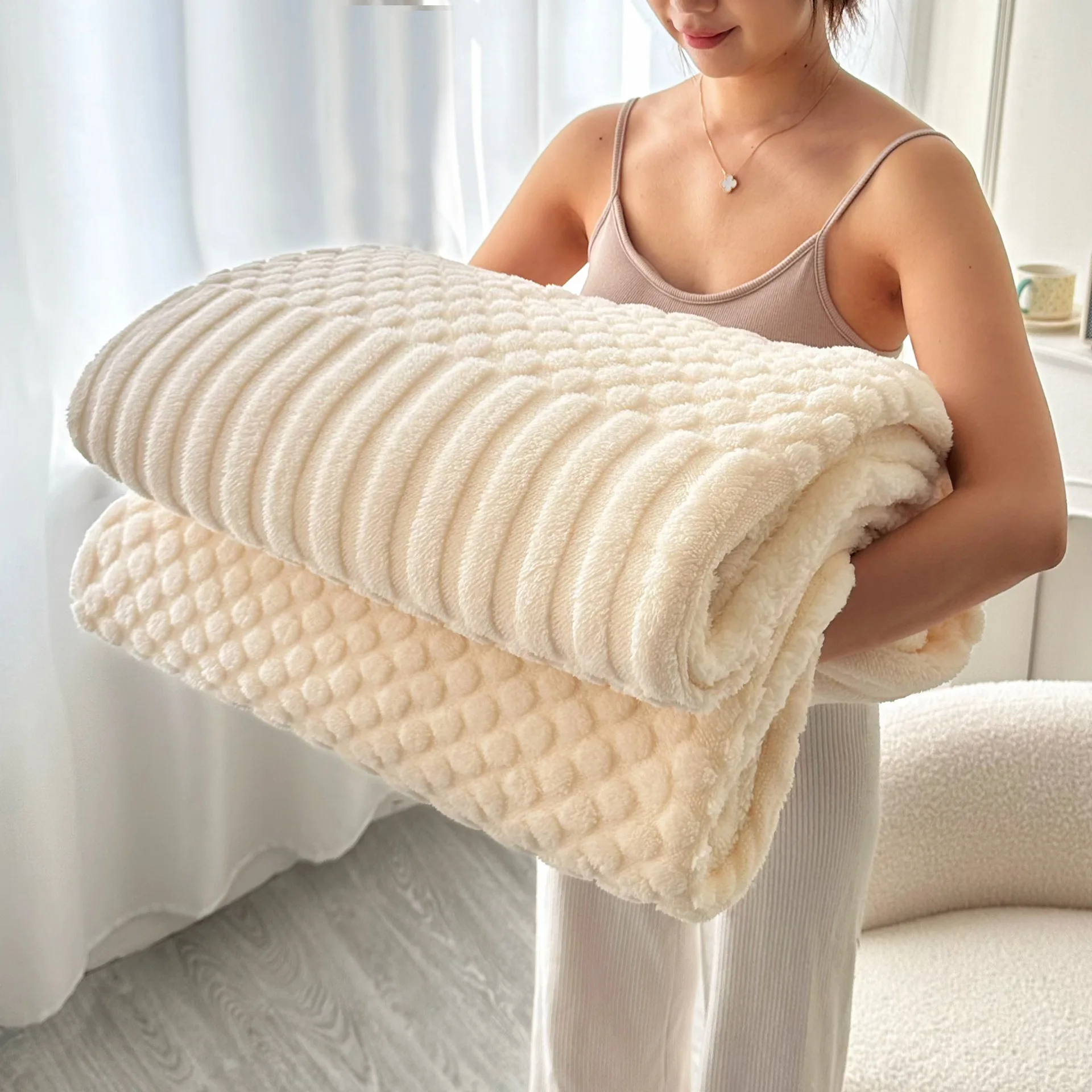 

Soft High Weight Fleece Blanket Solid Color Thickened Cozy Air Conditioning Sofa Throw Gift