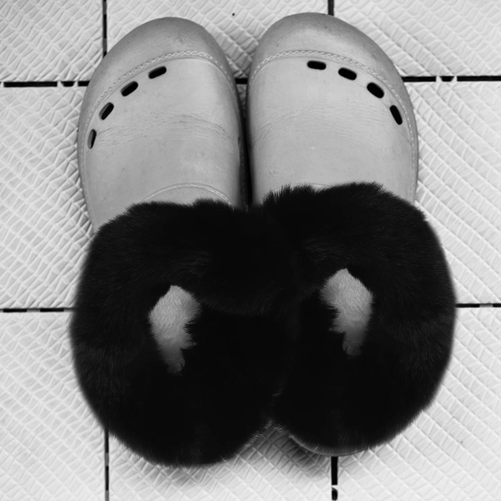 Shoe Liner Fuzzy Slipper Insoles Warm Hole Insert for Slippers Plush Winter Inserts Inner Women Shoes Charms Mushroom