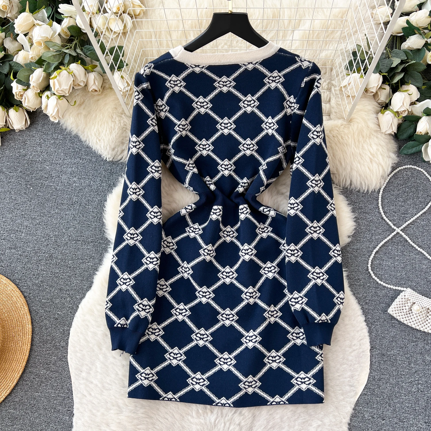 Korean Fashion Geometric Jacquard Mini Bodycon Dresses Women\'s O-neck Long Sleeve Buttons Deco Slim Short Knitwear Vestidos