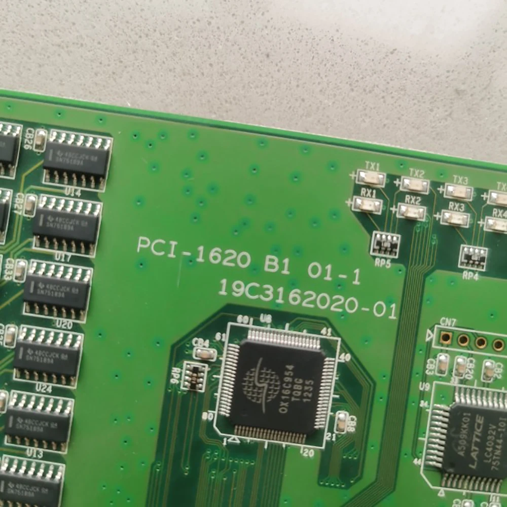 بطاقة التقاط البيانات PCI-1620A ذات 8 منافذ RS-232 بطاقة اتصال PCI العالمية