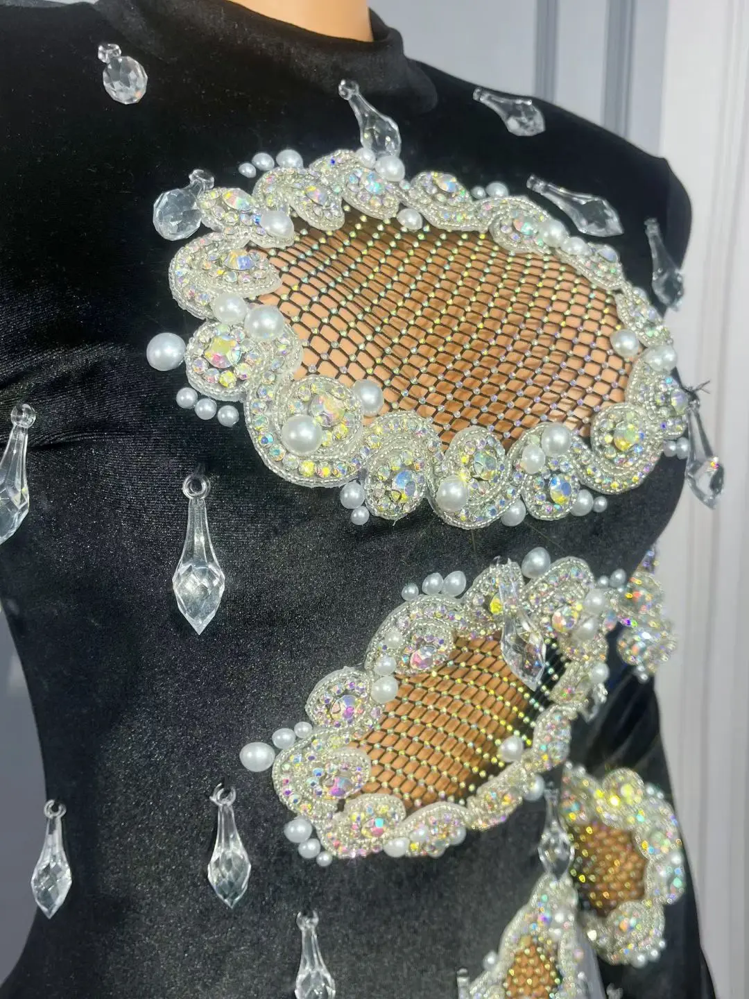 

Xiaoheifeng Design Sense Черное шелковое платье с разбитыми отверстиями Элегантное женское черное бархатное вечернее платье для банкета, дня рождения, бала, вечерние платья