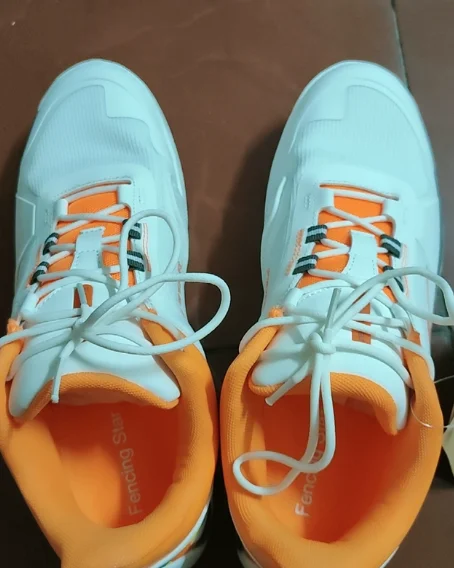 

Professional Men's Tennis Sports Shoes Women's Breathable Sports Shoes Comfortable Wearable Trainers Anti-slip Badminton Shoes