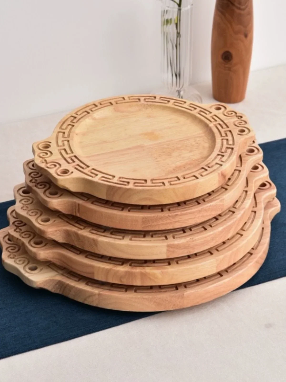 Solid wood high temperature resistant mat Chinese style round commercial casserole iron plate tray base heat  and anti-scalding