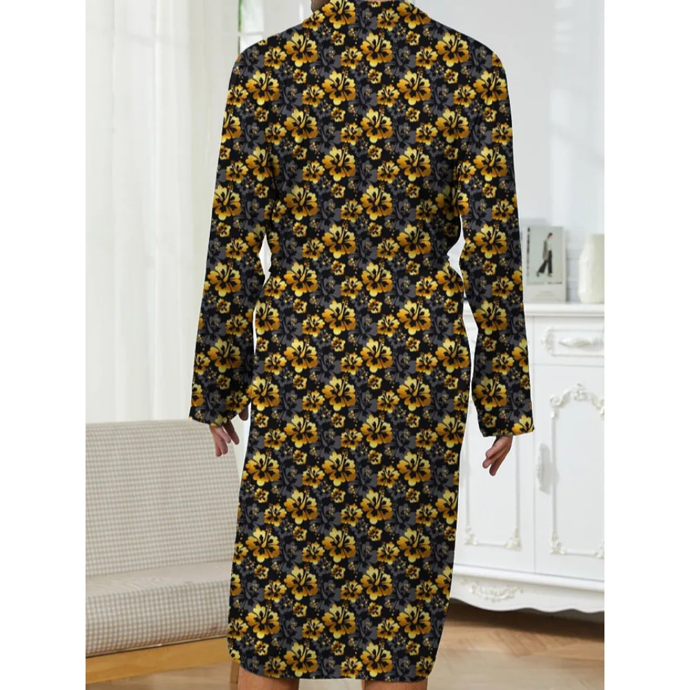 Digital printing of floral elements in spring and autumn men's bathrobes, fast drying, and trendy men's robes for home leisure.