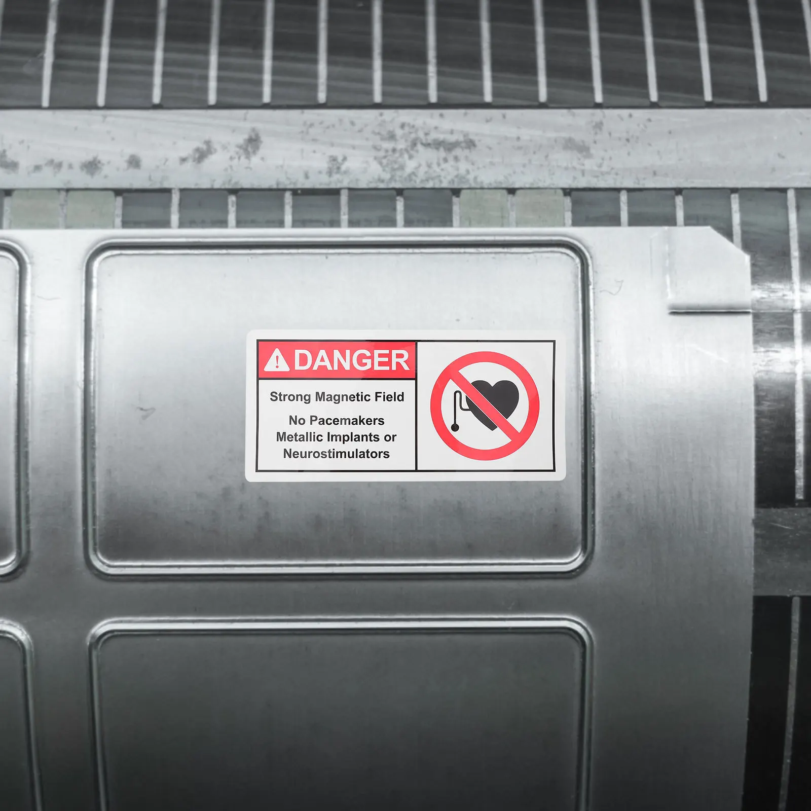 

Magnetic Field No Sign Decal Easy to Use Stick Stable on Smooth Surfaces for Safety Magnetic Field Warning Sign