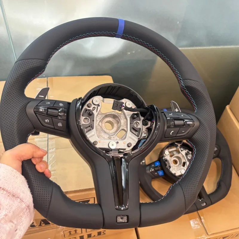 Leather Car Steering Wheel For BMW M3 M4 M5 M6 F30 F10 F15 F36 F01 F20 F22 F25 F31 F32 E70 E90 Steering Wheel Car Accessories view 3