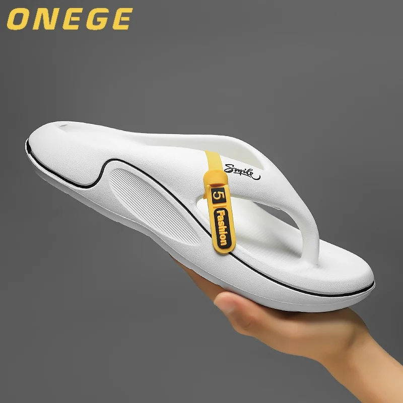 A Pair of Summer Men's Flip-Flops for Couples, Men's Breathable New Wear-Resistant Non-Slip Slippers for Outer Wear, Comfortable Thick-Soled Simple Men's Shoes