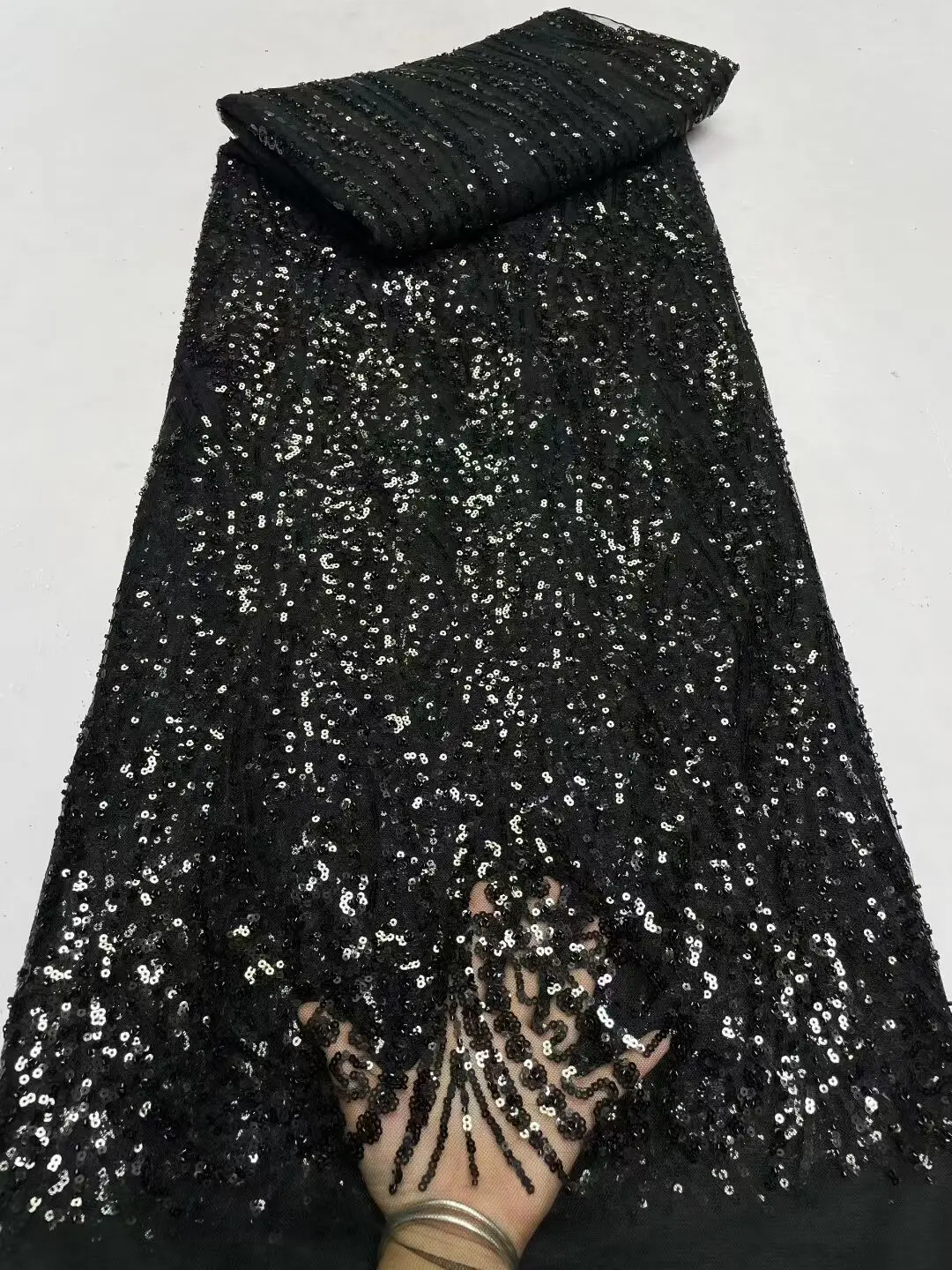 

New Design Luxury African Nigerian Tulle Fabric 2025 High Quality French Beaded Sequins Embroidery Lace Fabric For Wedding Sew
