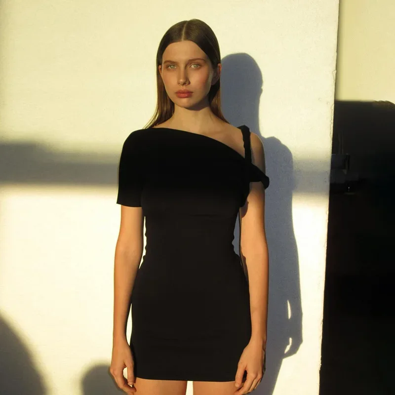 Vrouwen mini-jurk nieuwe zomer effen mode sexy korte mouw slanke basisjurken casual streetwear clubwear elegante feestjurk