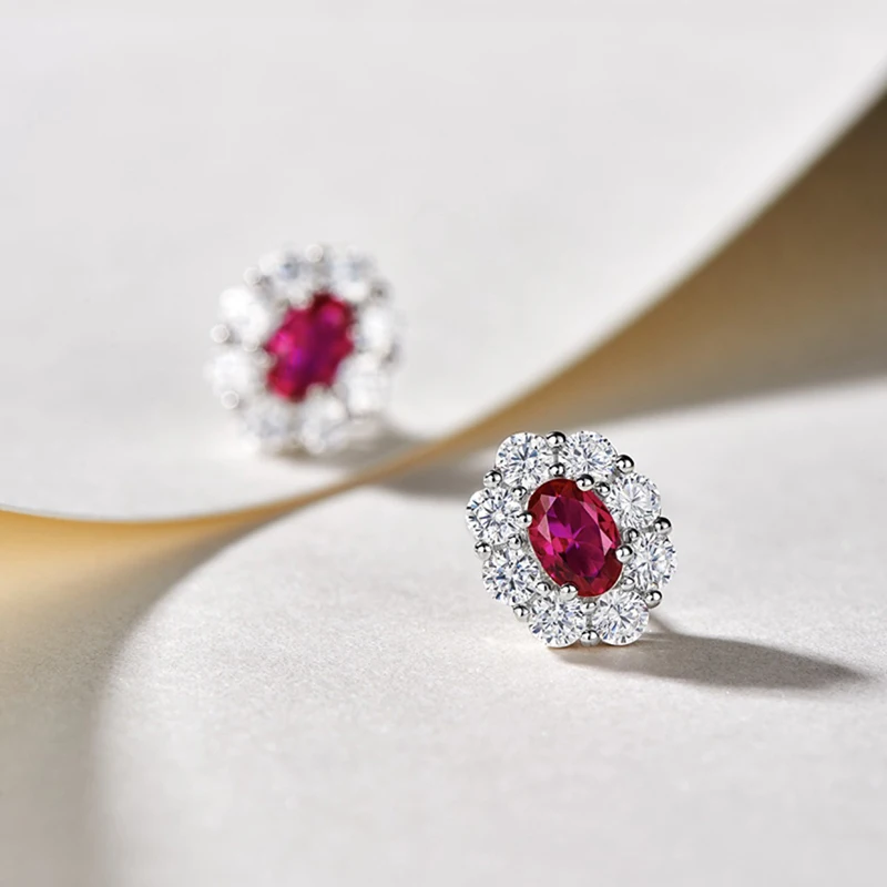 Huitan Oval Red Cubic Zirconia Stud Earrings Women Gorgeous Ear Accessories for Wedding Engagement Temperament Lady\'s Jewelry
