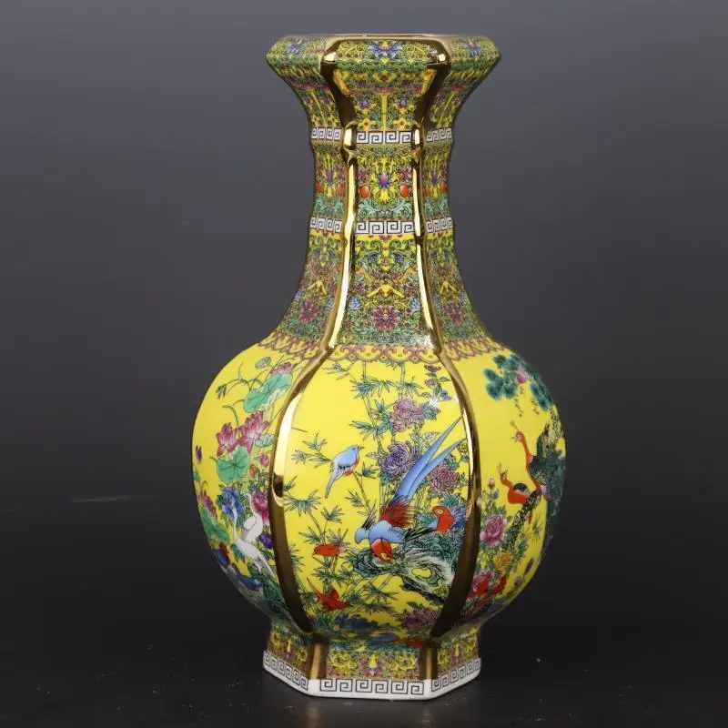 

Chinese Porcelain Qing Qianlong Gilding Enamel Flowers and Birds Vase