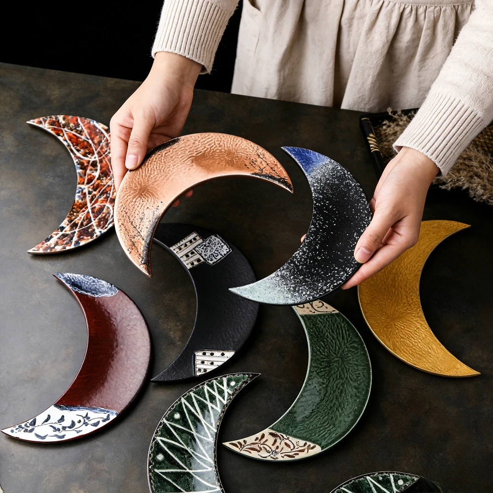 

Creative Ceramic Moon-shaped Plate,Japanese Cuisine Sashimi and Sushi Dish, Modern Simplicity Household and Restaurant Tableware