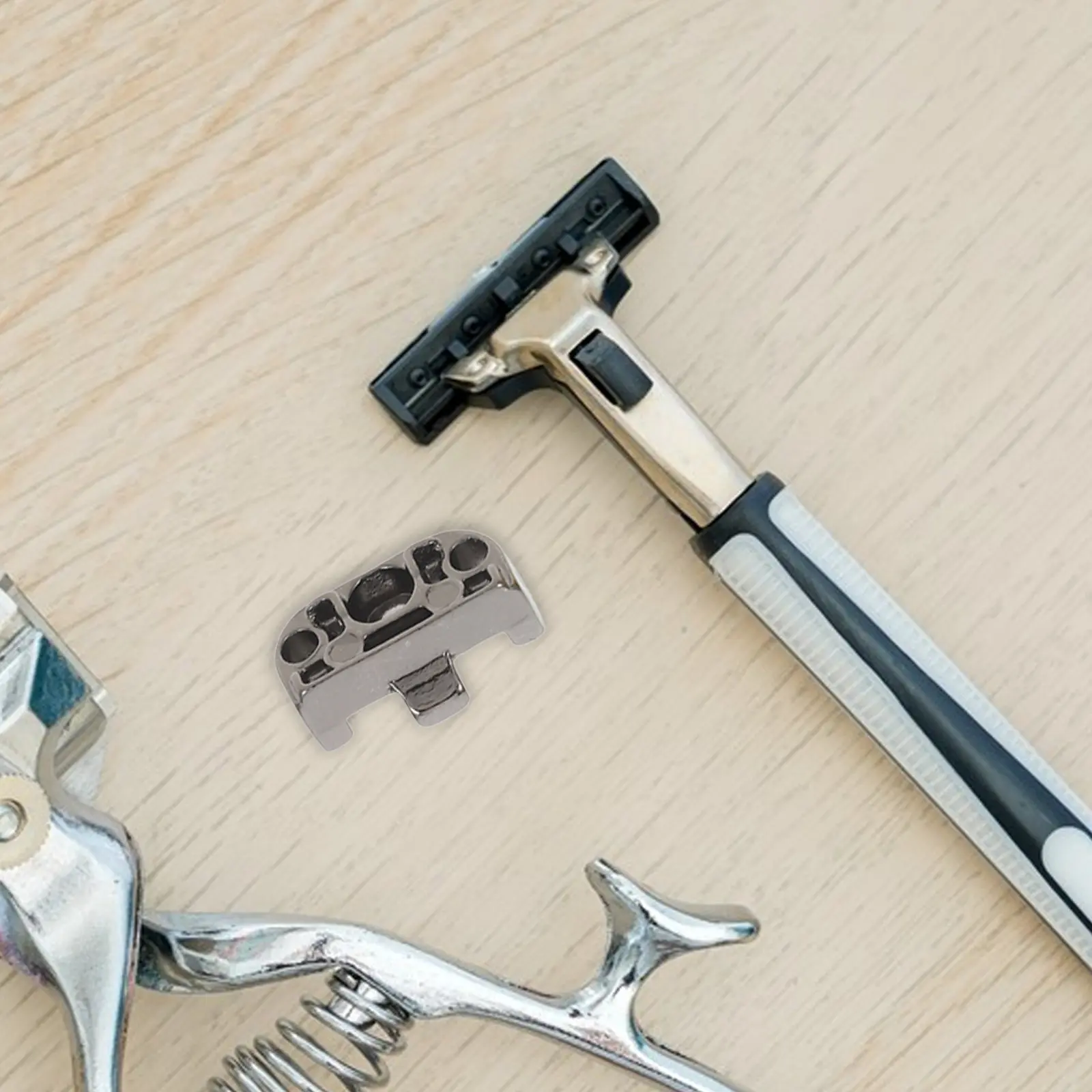 2Pcs Hair Clipper Fixed Base Iron Alloy Mounting Bracket Secure Clipper Blade Holder Durable Hair Cutting Accessory