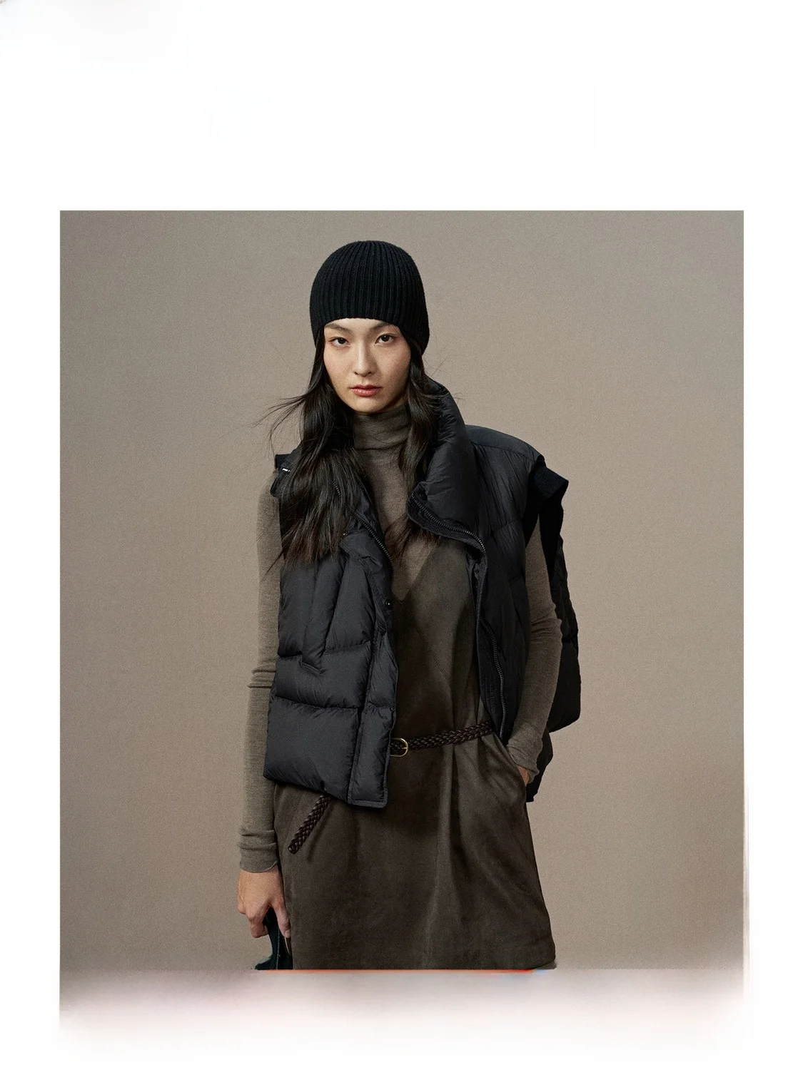 

Женский пуховик свободного кроя с асимметричной строчкой, повседневный, на молнии, стандартной длины