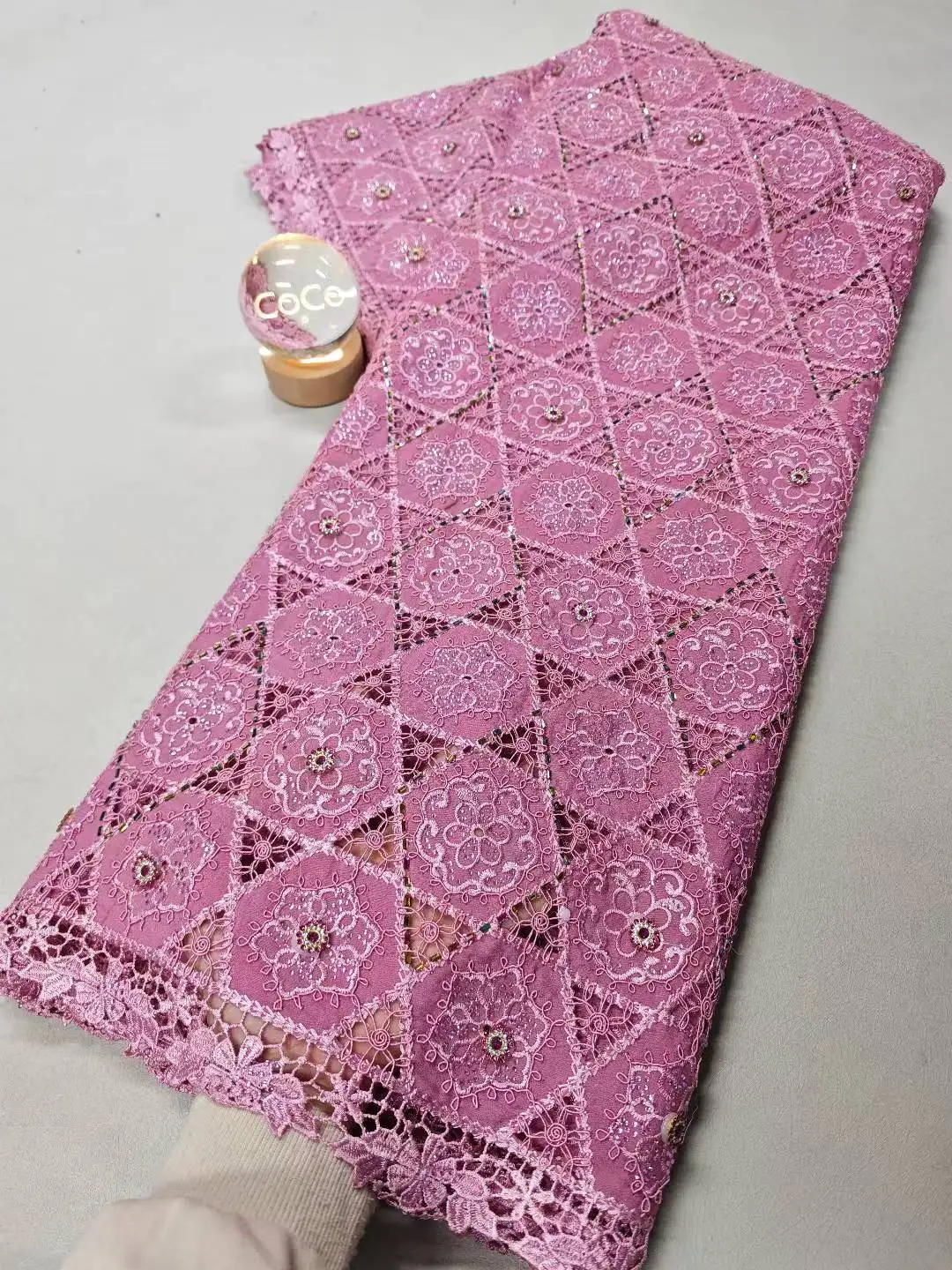 

2025Африканская нигерийская тюлевая кружевная ткань высокого качества с вышивкой, платья для выпускного вечера, шитье гипюра, хлопок, дамасский 5 ярдов XL144