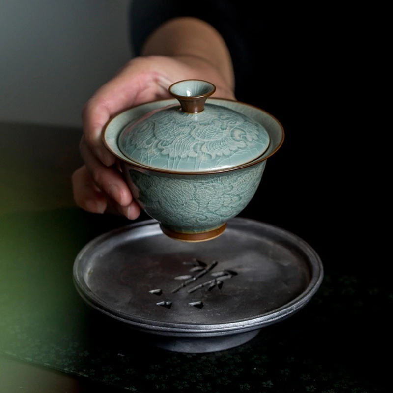 Honey Glaze Embossed Peony Baby Sancai Gaiwan Tea Cup, Single Ceramic Bowl with Lid, Not Hot Hand, Household Tea Maker, Pot Tray