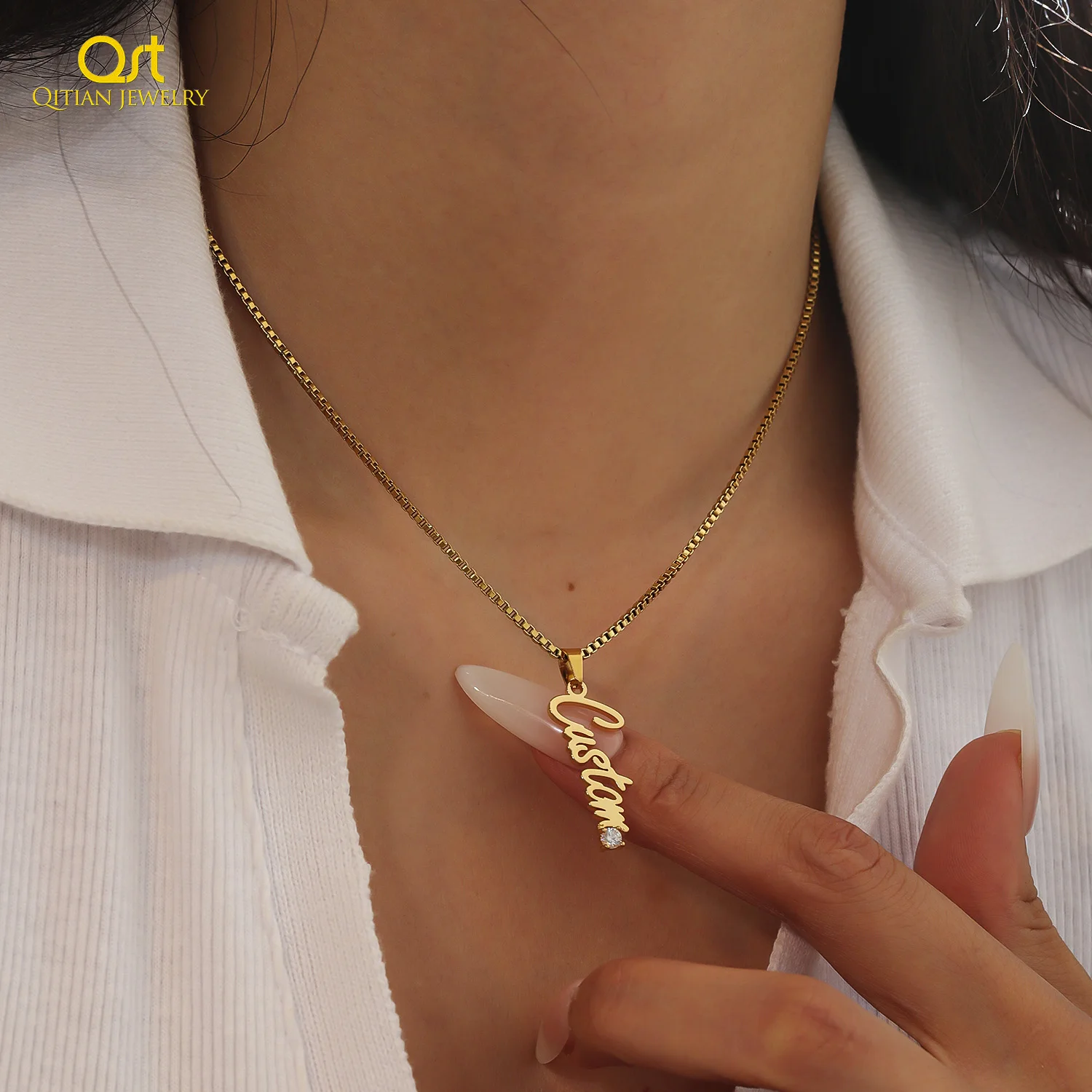 Qitian Custom Vertical Cursive Tiny Cubic Zircon Name Necklace With Box Chain Stainless Steel 18k Gold Plated Pendant For Women