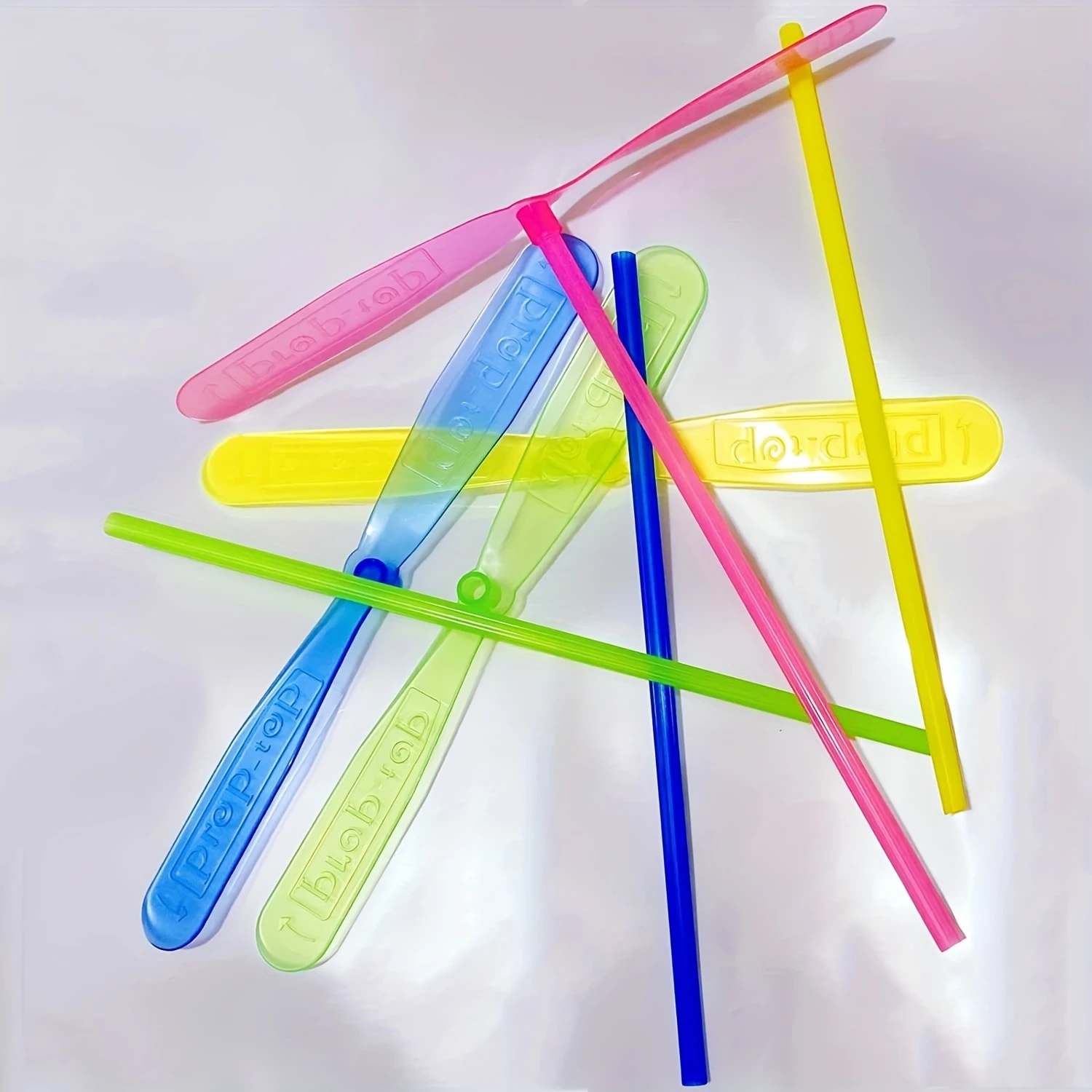 Colorful Plastic Bamboo Dragonfly Helicopter Toys - Ideal for Parties & Outdoor Fun!