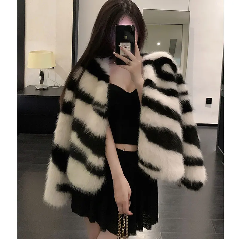 Autumn Winter Zebra Print Faux Fox Fur Coat Women Korea Fashion Warm Feather Coats Short Outercoat Lady Party Elegant Outfits