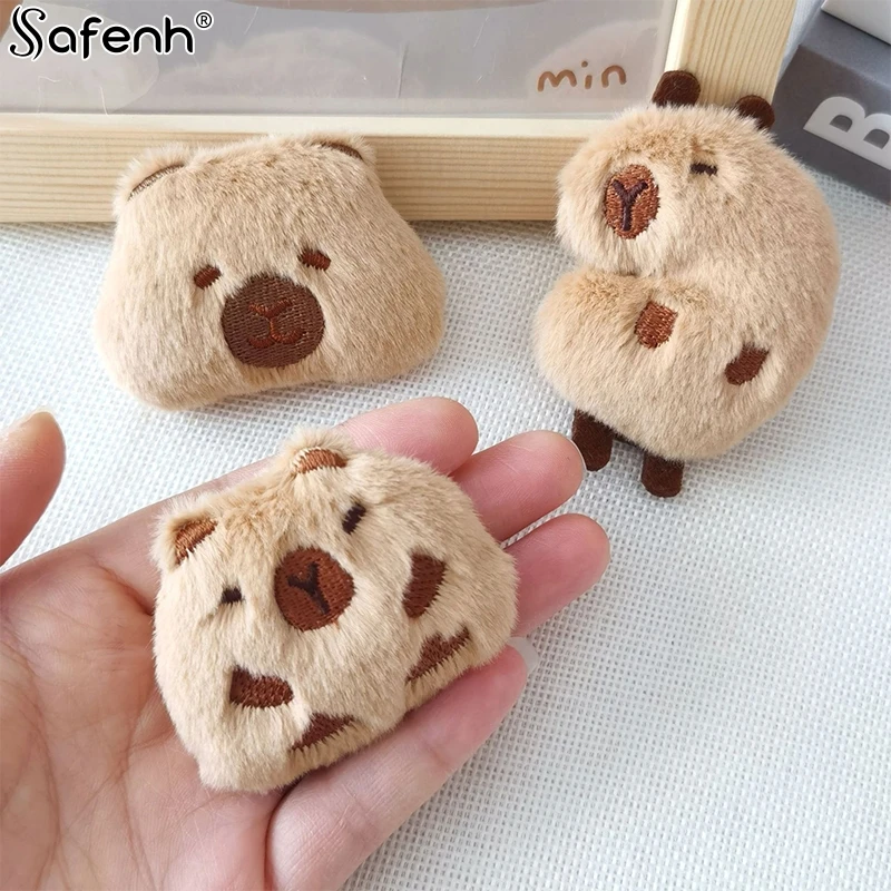 Plush Mini 1pcs Cute Capybara Animal Plush Doll Brooch Fluffy Soft Stuffed Clothes Badge Pins Backpacks Decoration Accessories