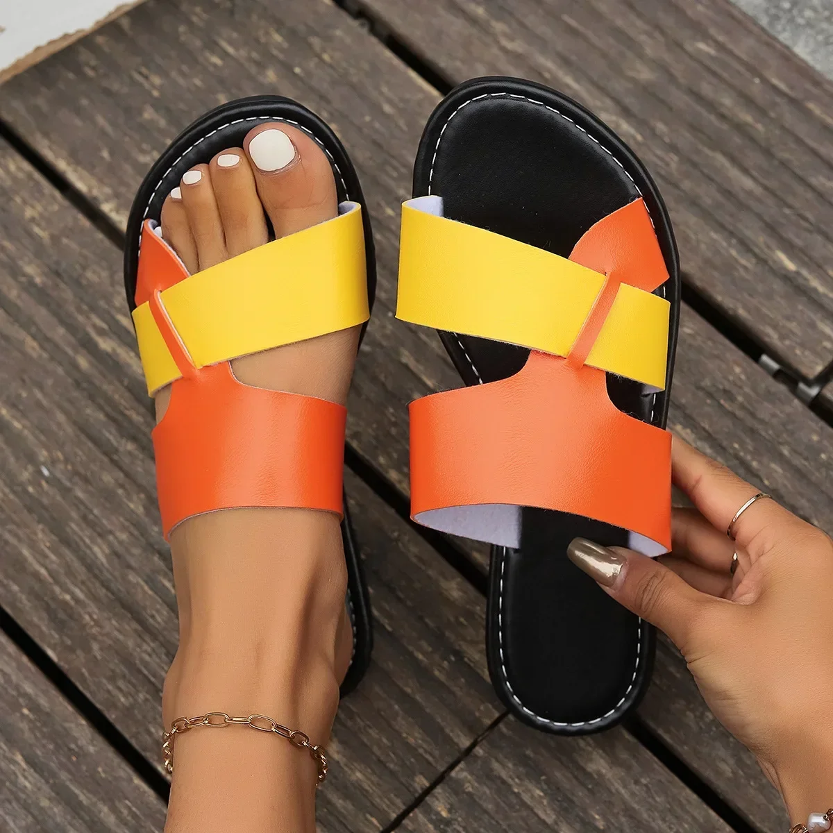 

New Line with Matching Color Flat Slippers, Women Wear Round Head Large Size Beach Sandals