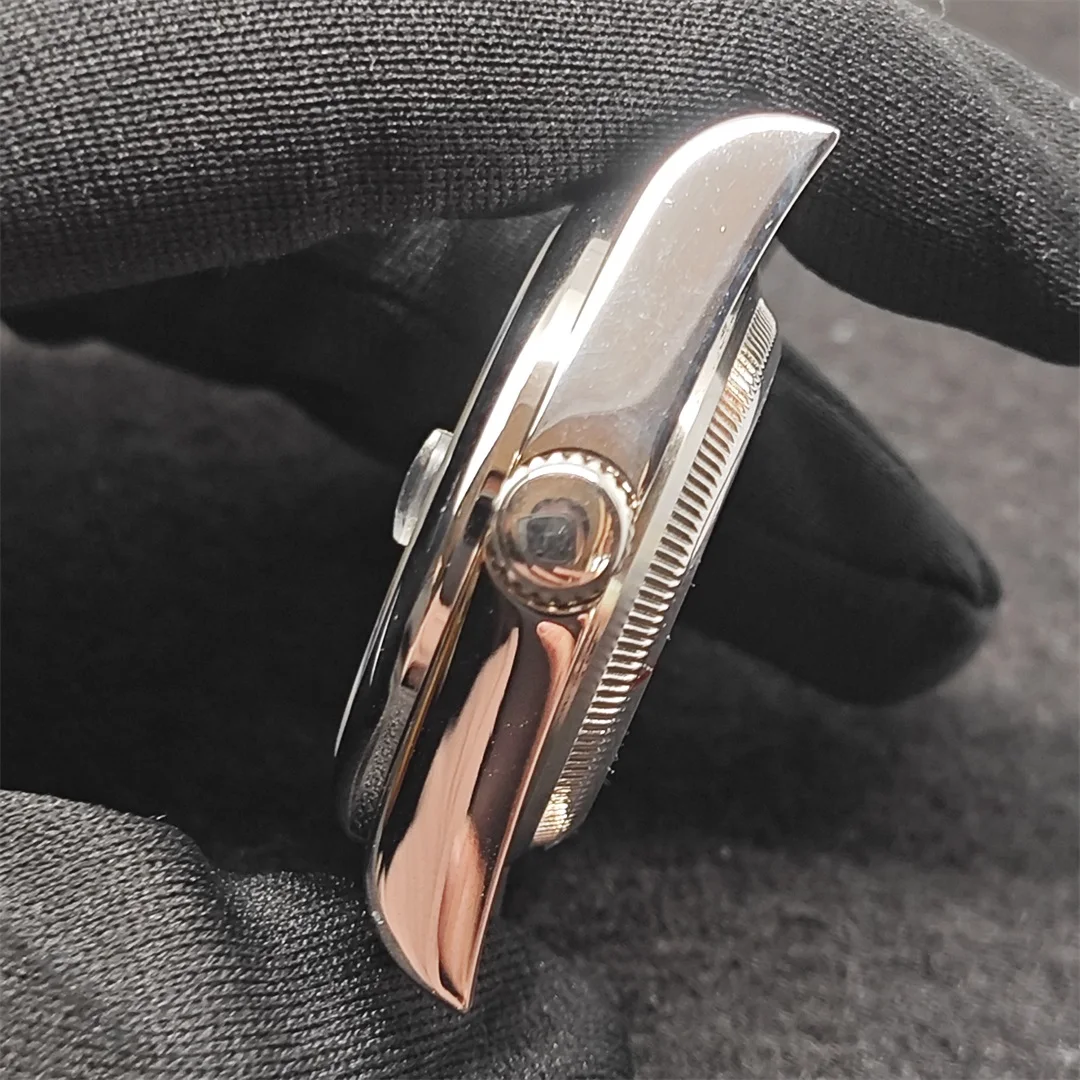 Cassa per orologio argentata rotonda smussata in acciaio inossidabile da 36 mm Accessori di ricambio per orologi in vetro zaffiro per movimento NH35/NH36/4R