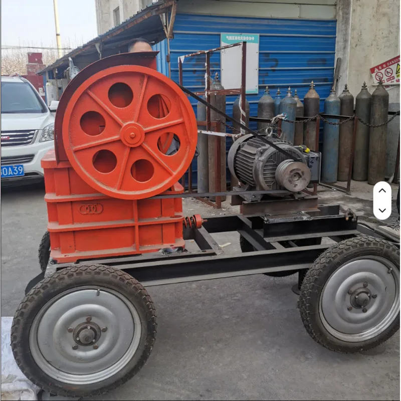 Small Mobile Stone Crusher Factory Customization Service of 150*250 Jaw Crusher with Sieve Machine
