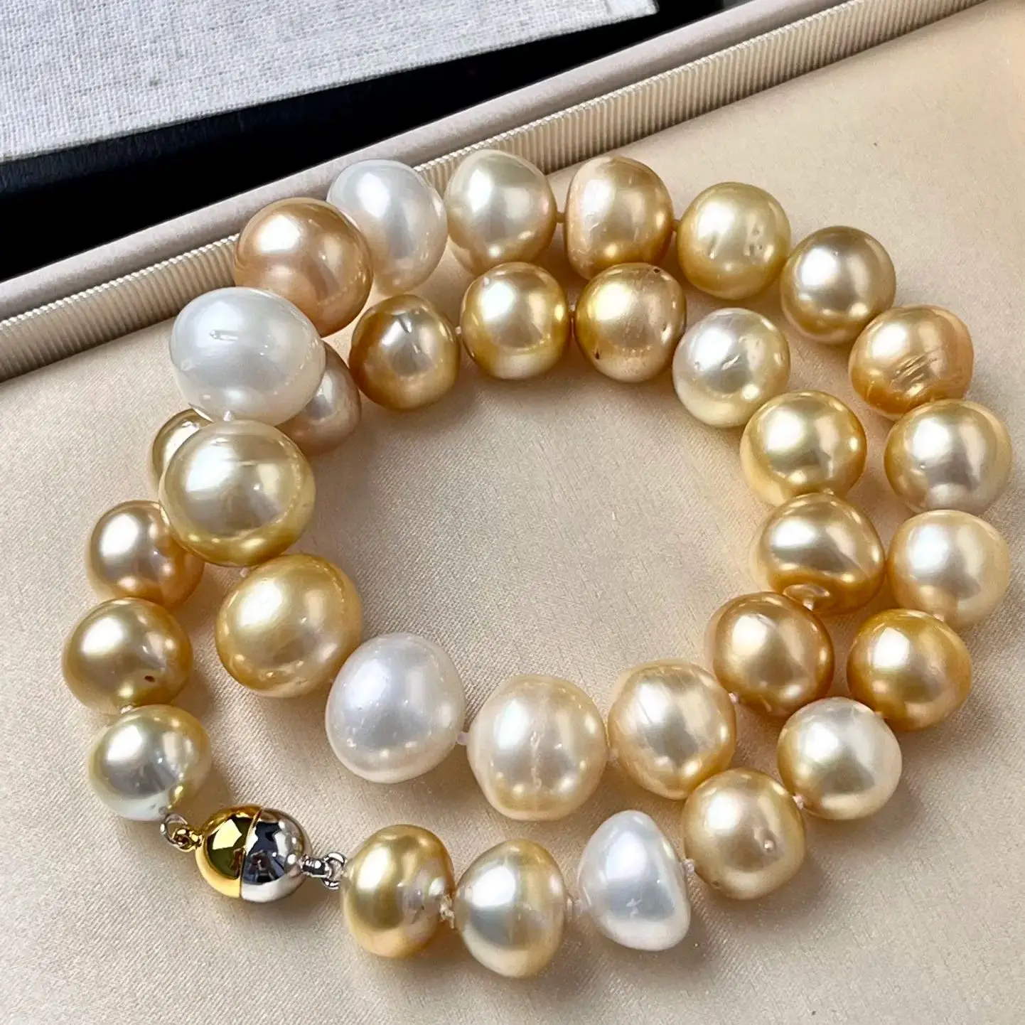 

XX24 High Chic Salt Water 11-16mm Baroque Nature Sea Water White and Gold Pearls Necklaces for Women Holidays Presents