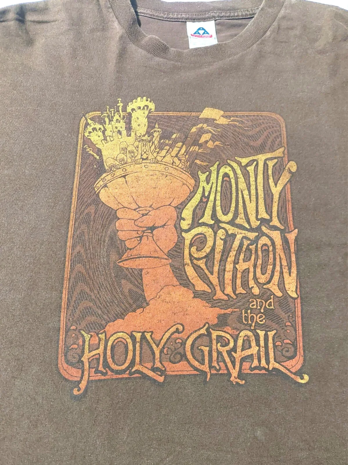 VTG Y2K Monty Python and the Holy Grail T-Shirt Mens 3XL Alstyle Brown Movie