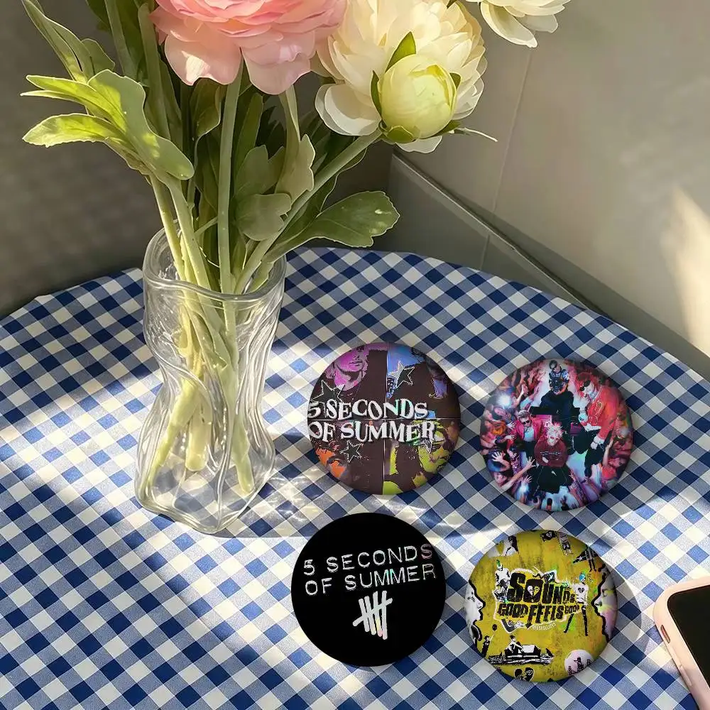 5 S-Seconds of Summers 5SOS   New Brooches Soft Button Pin Funny Silly Gnarpy On A Skateboard Meme Badge Gamer Collection Gifts