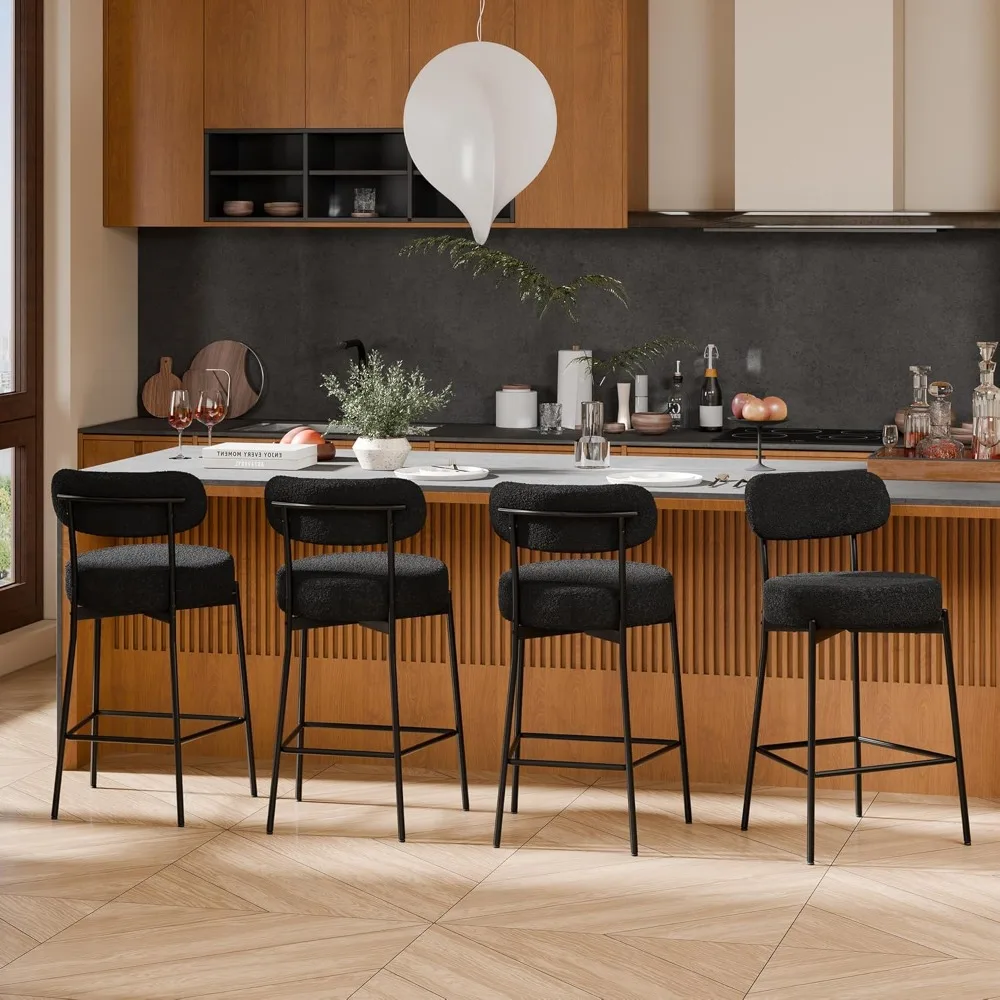 Set di 4 sgabelli da bar moderni da 24 pollici ad altezza bancone con gambe in metallo con schienale curvo, sgabelli da bar imbottiti Boucle