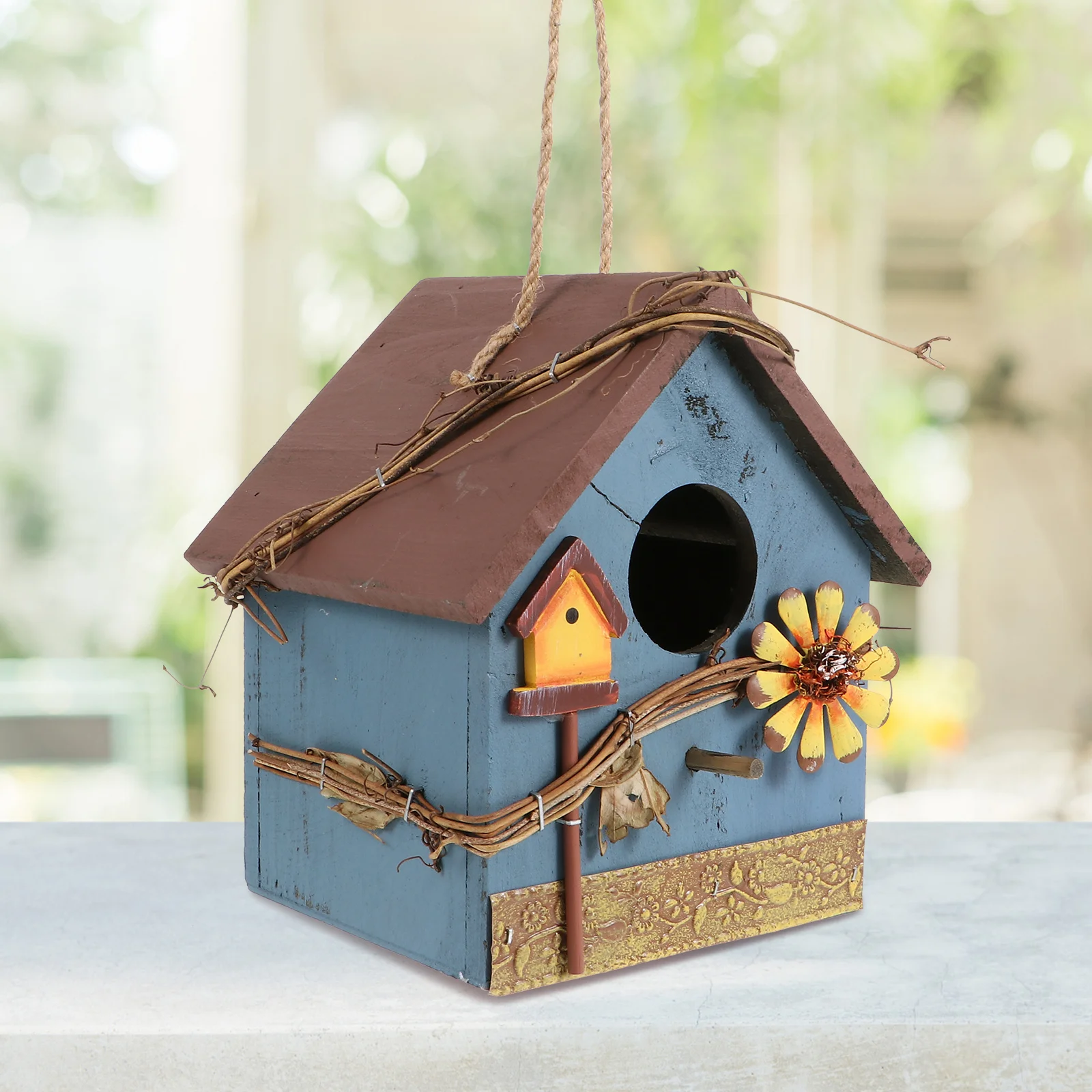 

Wooden Hanging Bird Nest Feeder Chic Craft for Garden Backyard Patio Wild Bird Parrot Feeder Outdoor Yard Decoration