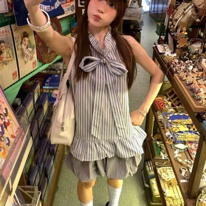 

Летняя полосатая рубашка без рукавов со шнуровкой и бантом для женщин + Y2k Короткие юбки трапециевидной формы с высокой талией и цветочным бутоном 2025 Новые комплекты из двух предметов