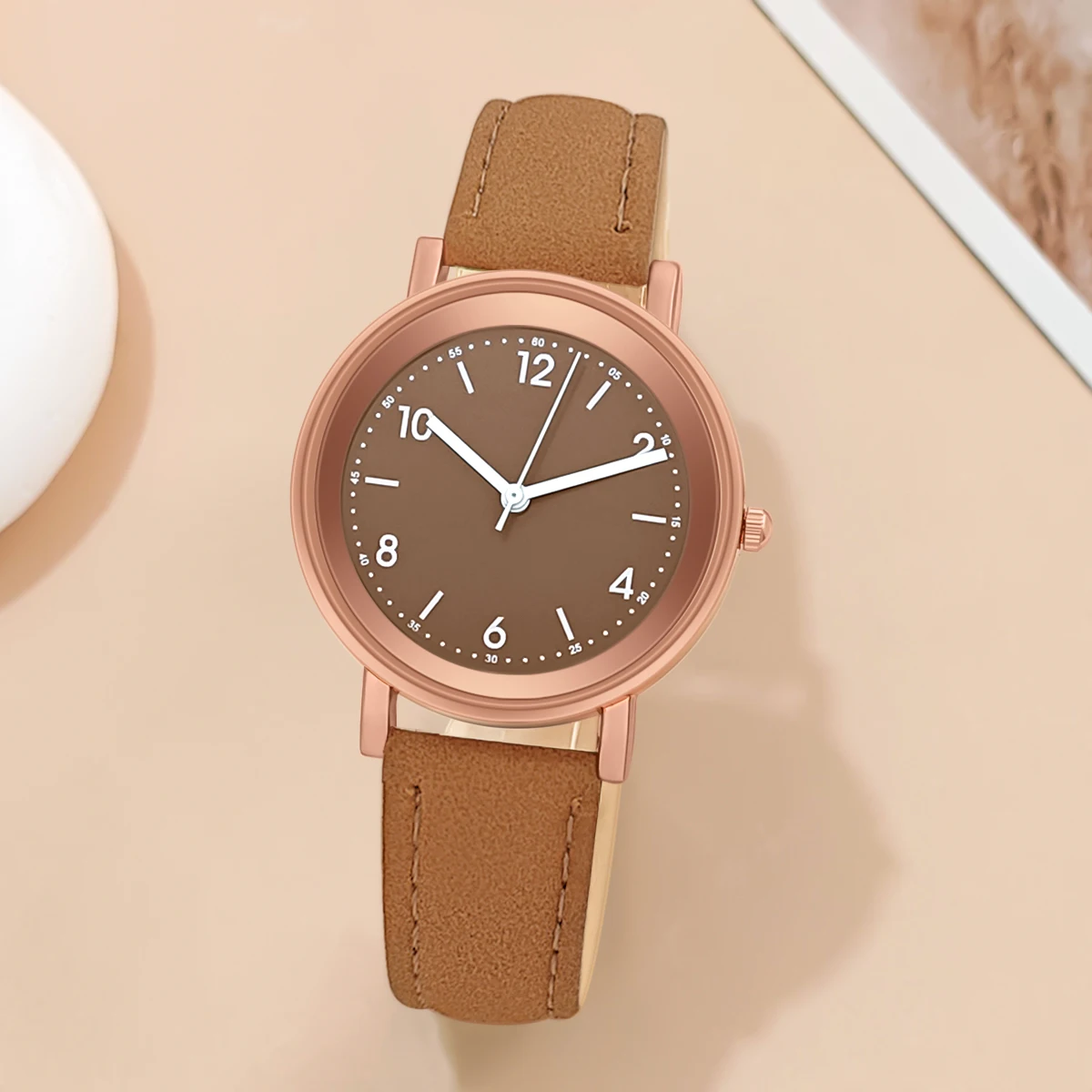 Popular and Fashionable Minimalist Women Frosted Quartz Watch with Luminous Dial