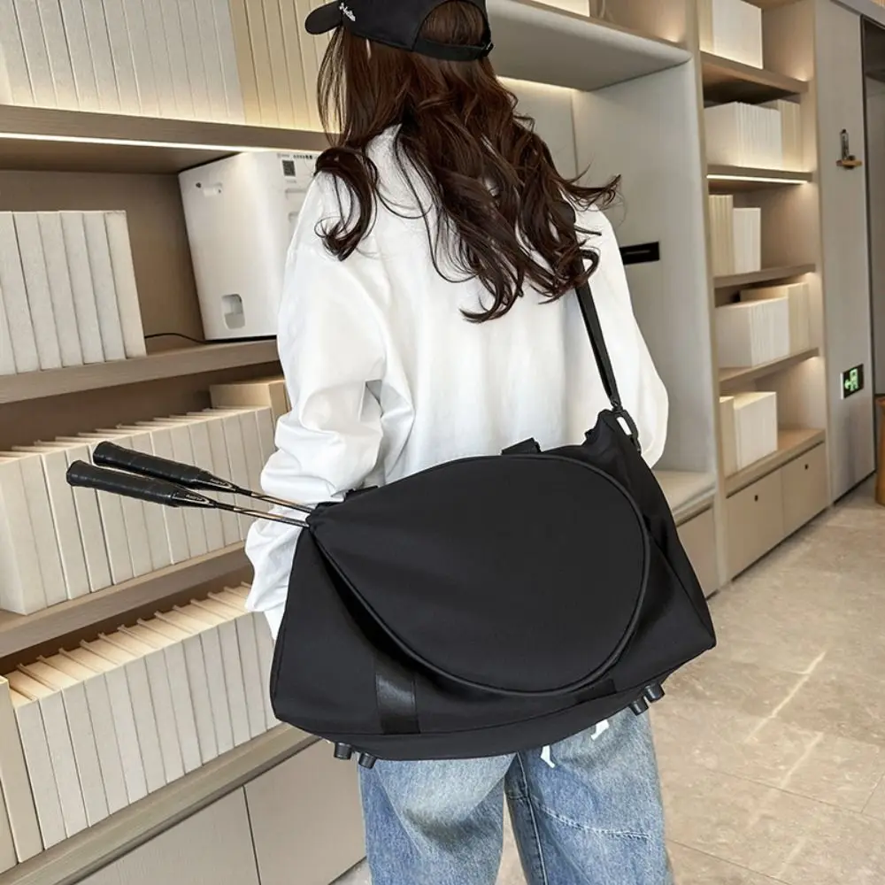 

Новая большая вместительная сумка для ракеток для бадминтона, многофункциональная нейлоновая сумка для фитнеса, водонепроницаемая прочная спортивная сумка