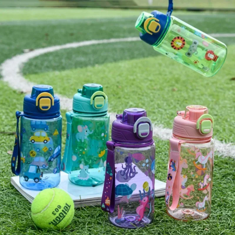 600ML Children's Water Bottle for Summer Student Drinking Bottle Plastic Sports Water Bottle Portable Anti-fall and Leak Proof