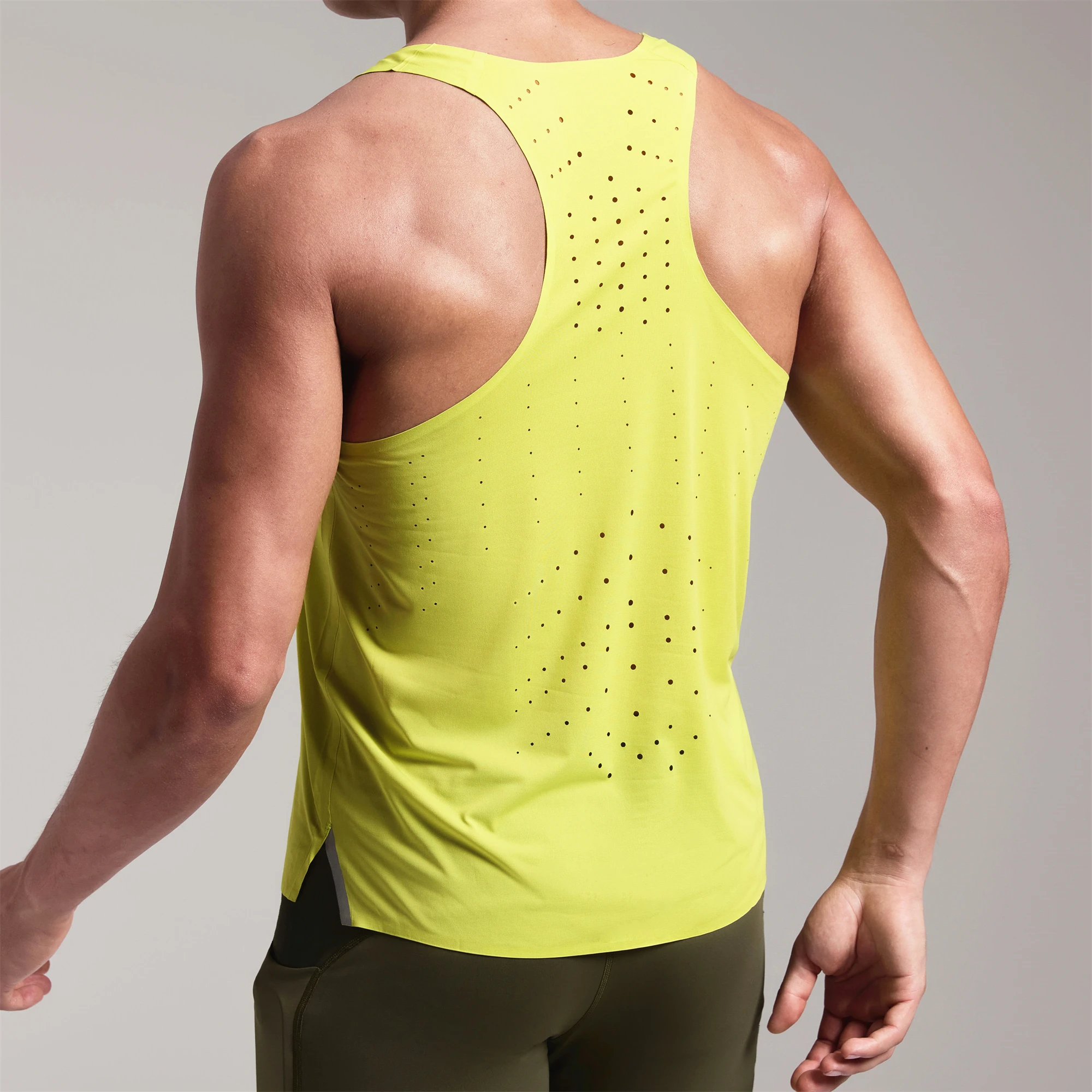 Mens Running Vests Lightweight Tops Marathon Outdoor Sport Kit Fitness Sleeveless Hole Vest Shirts Clothing Quick Dry Breathable