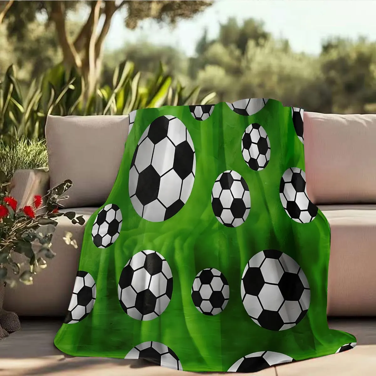 2D Flat Printing, 1pc Sports Trendy Style Blanket, Printed Football Pattern Nap Mat, Suitable for Sofa, Bench, And Living Room.