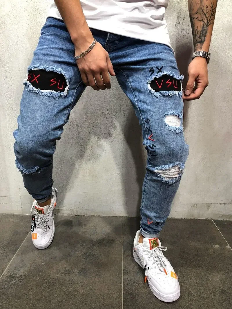 Jeans da uomo nuovi pantaloni ricamati strappati per uomo