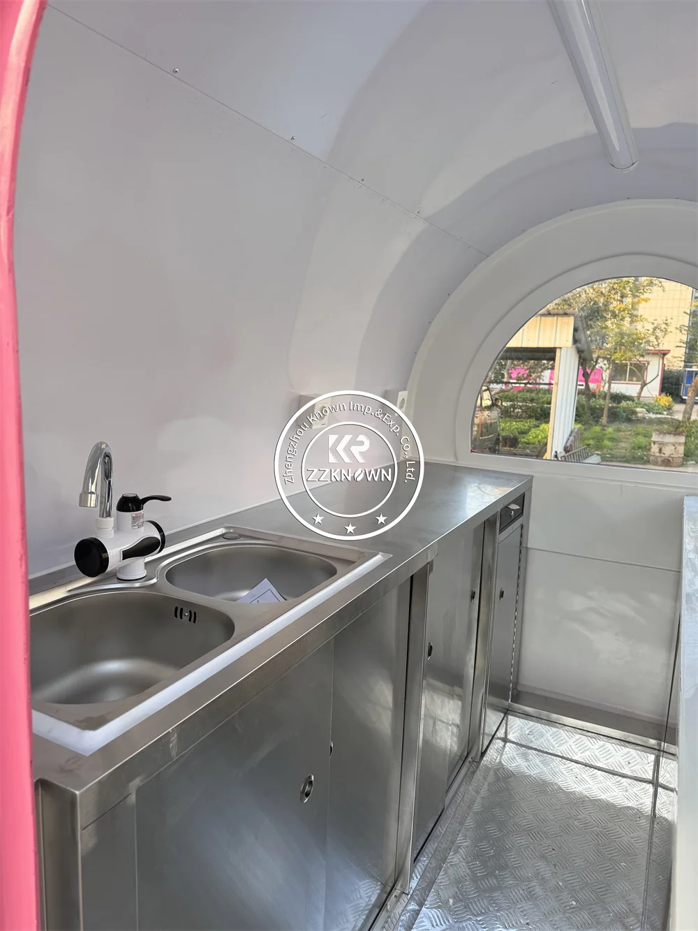 شاحنة طعام الشارع، عربة هوت دوج، مطعم خارجي، عربة آيس كريم متنقلة، كشك القهوة، مقطورة شاحنة طعام