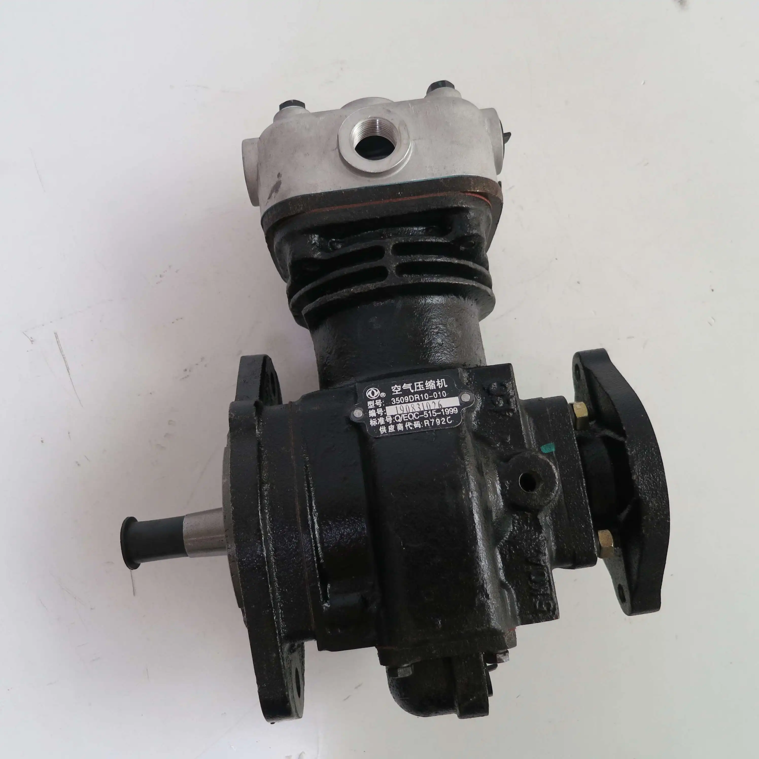 High Quality 6BT 6BT5.9 diesel Engine Spare Parts air Compressor Assy 3509DR10-010 3974548