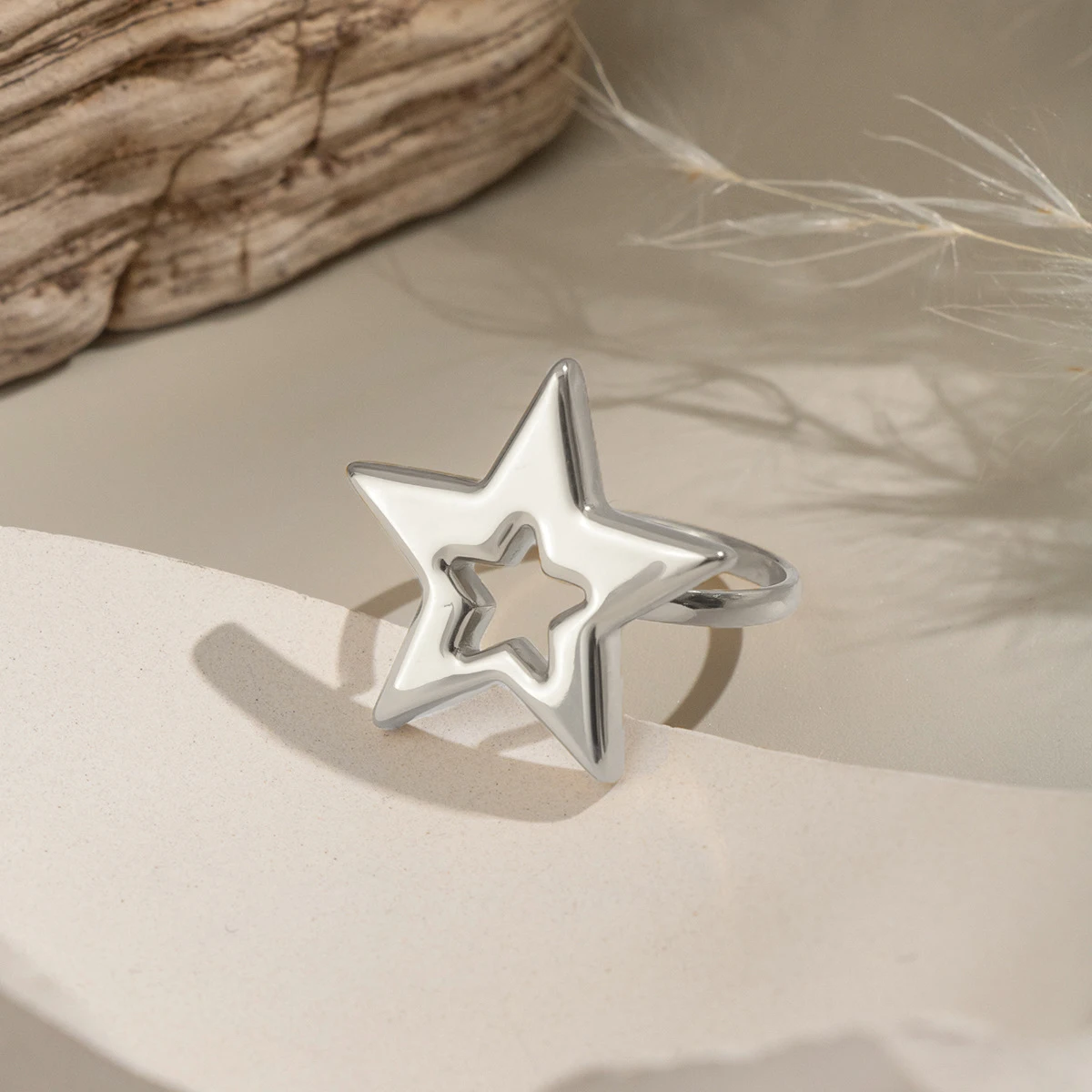 

Minimalist Silver Tone Hollow Star Statement Ring Stainless Steel Durable Anti-Tarnish Niche Jewelry For Women Daily Wear
