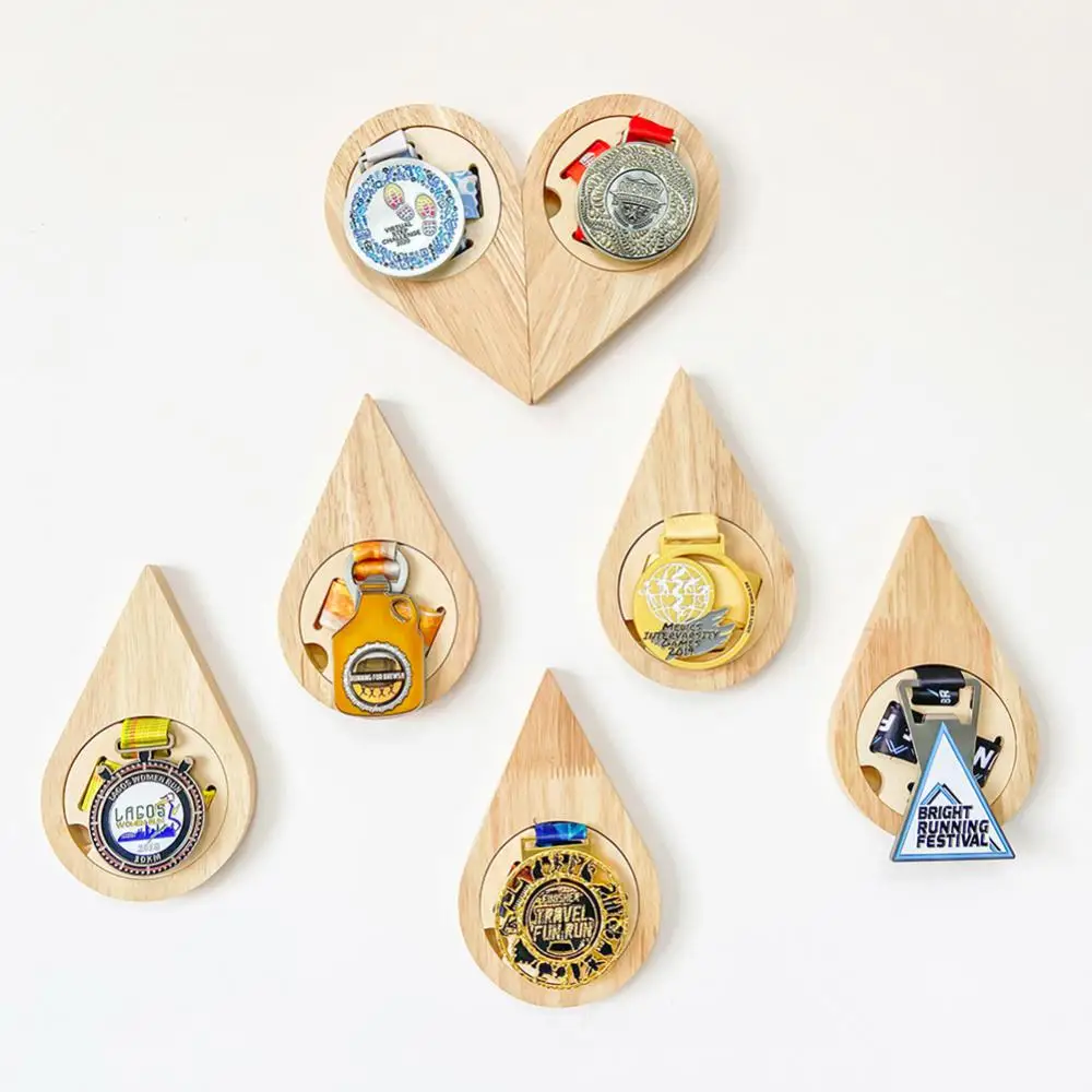 Medal Hanger Economic Firm Wooden Honeycomb Display Stand Medal Display Rack Be In Common Use Multifunctional Medal Rack