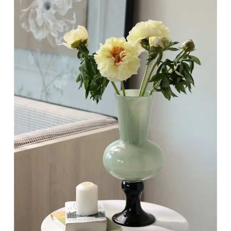 Italian-style home vases for the living room table, entrance display piece. Simple, vintage green high-legged glass flower vase.